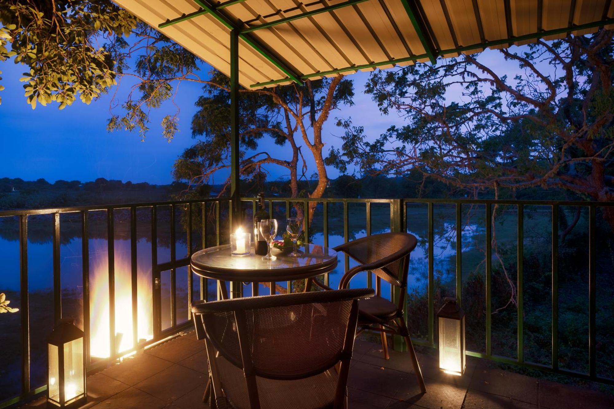 Villa Neem Tree House Kirinda  Esterno foto